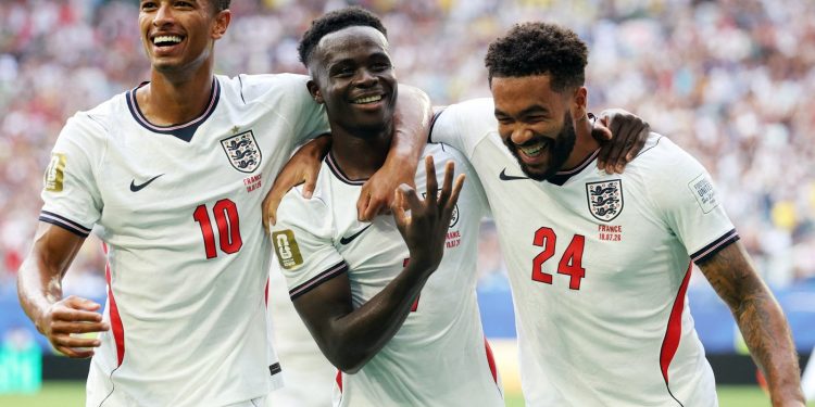 Anglia învinge Franța cu 6-4 într-o finală mică istorică la Cupa Mondială