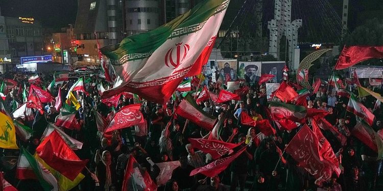 Conflictul SUA-Iran se intensifică: Noi atacuri în Strâmtoarea Ormuz