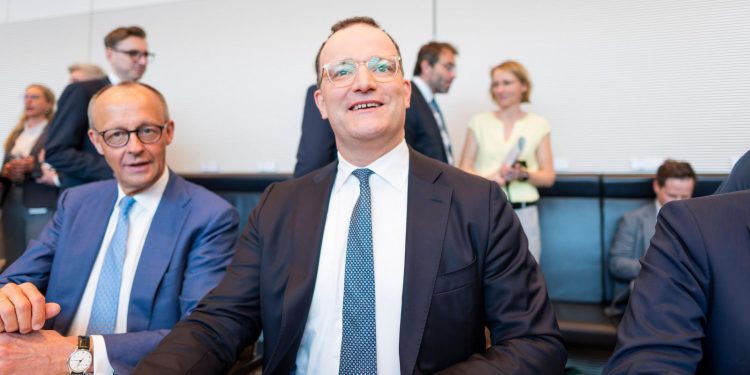 Jens Spahn demisionează din fruntea grupului parlamentar CDU