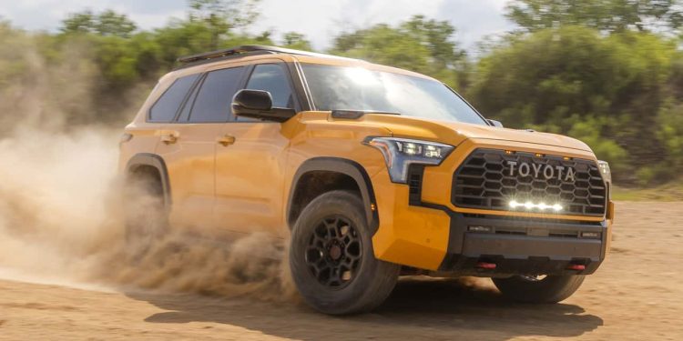 Toyota prezintă gama TRD Pro 2027 cu o nouă culoare și suspensii Fox modernizate