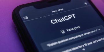 UE pregătește reguli mai stricte pentru ChatGPT și Roblox