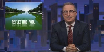 John Oliver își prelungește contractul cu HBO până în 2027