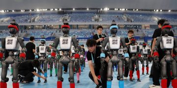 Roboții chinezi au doborât recordul lui Usain Bolt la 100 metri